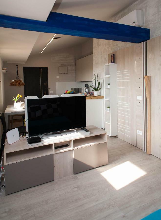 Вилла Debbie'S House Дезенцано-дель-Гарда Экстерьер фото